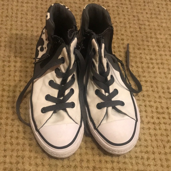 Converse - Picture 2 of 3